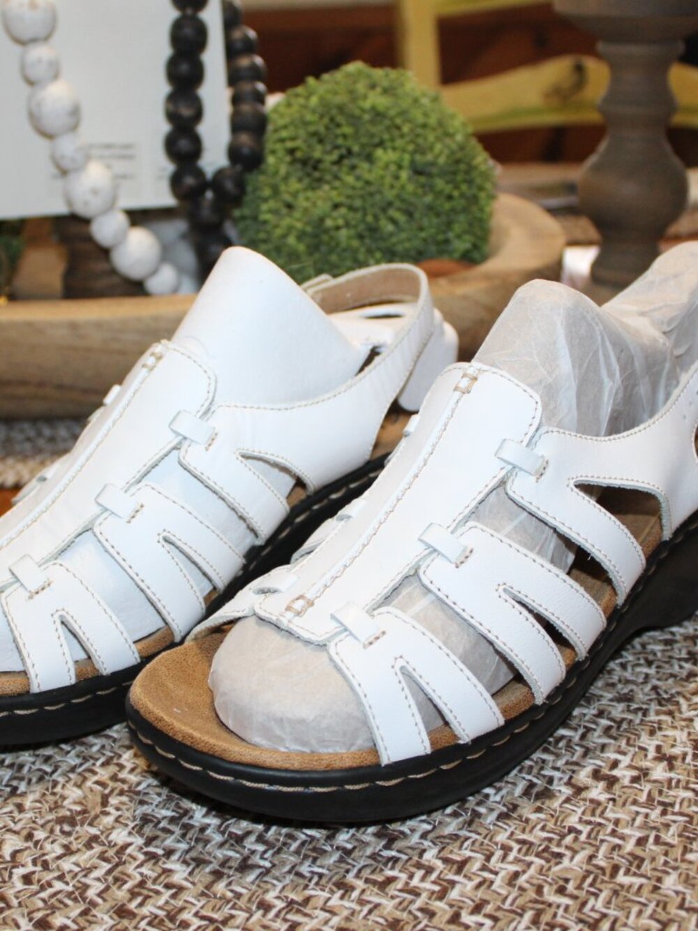 NWOT Clarks Lexi Marigold Sandals 9 WIDE NICE! - Picture 4 of 8